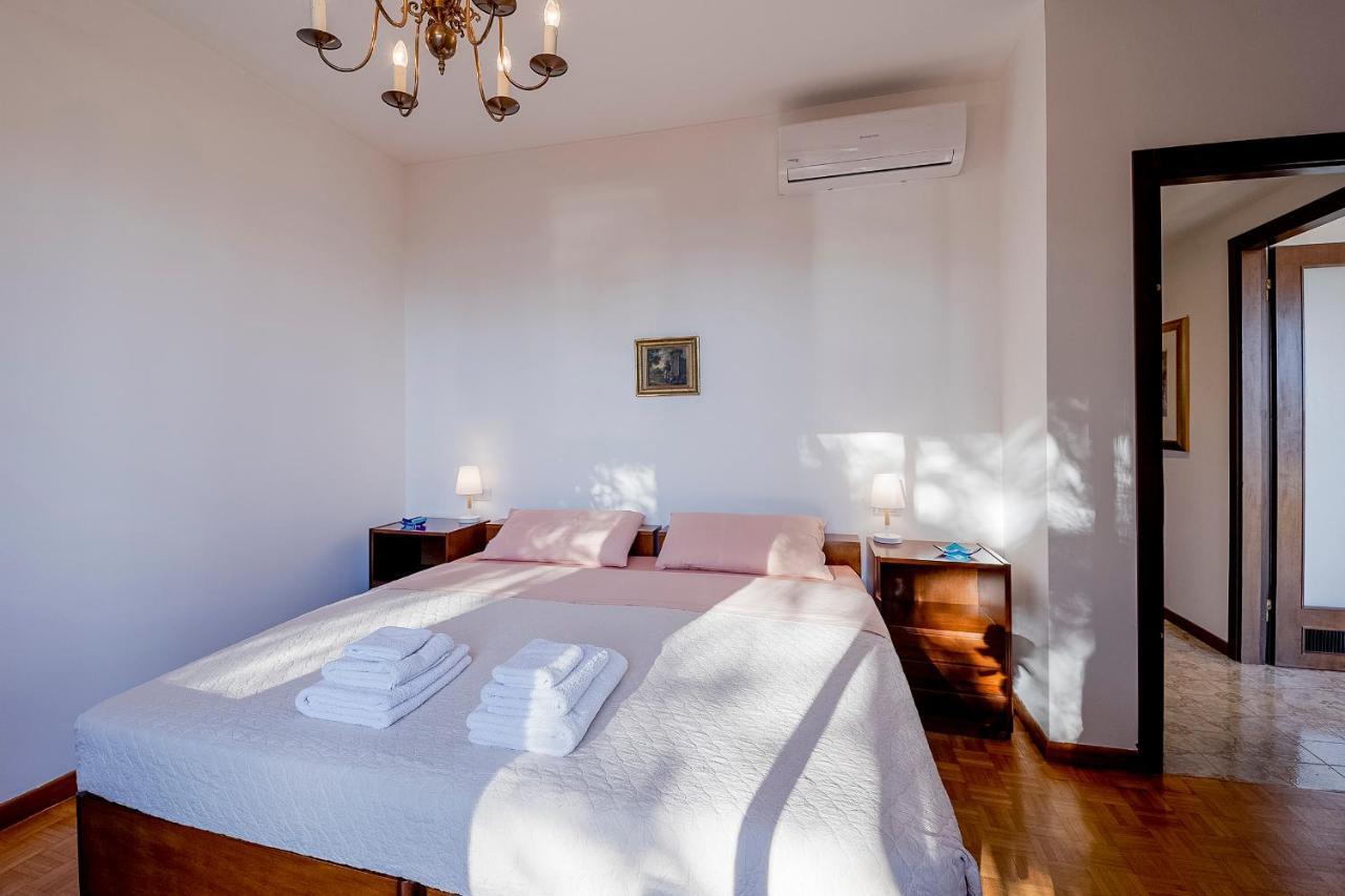 דירות סנרמו Portosole Attic - With Terrace And Private Parking מראה חיצוני תמונה